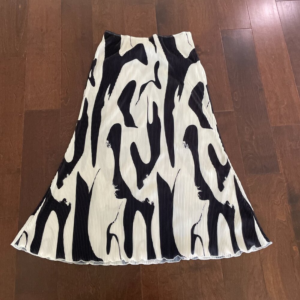 Shein LIght and Airy Black & White Skirt